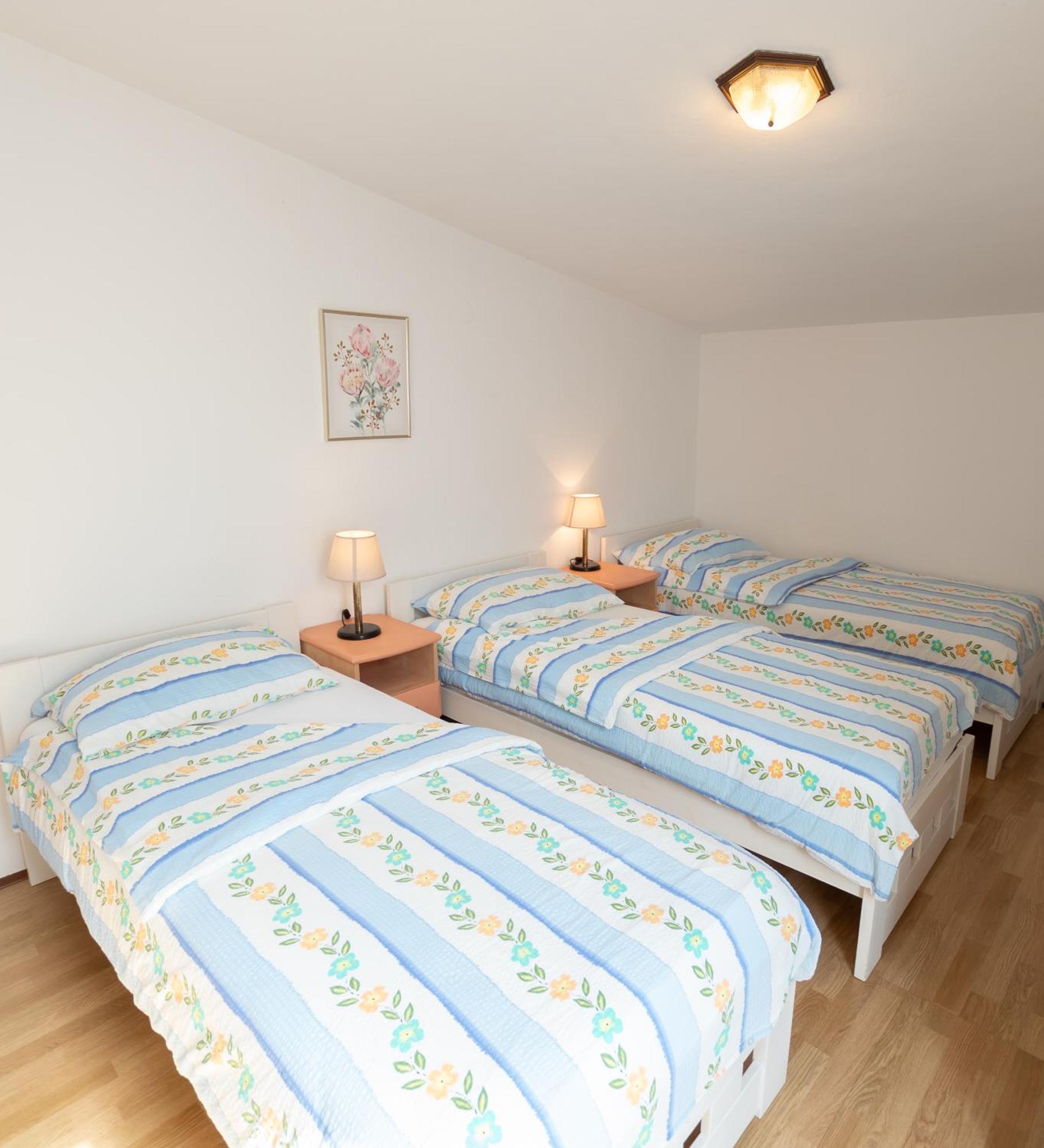 פורץ Apartments Mira 645 מראה חיצוני תמונה