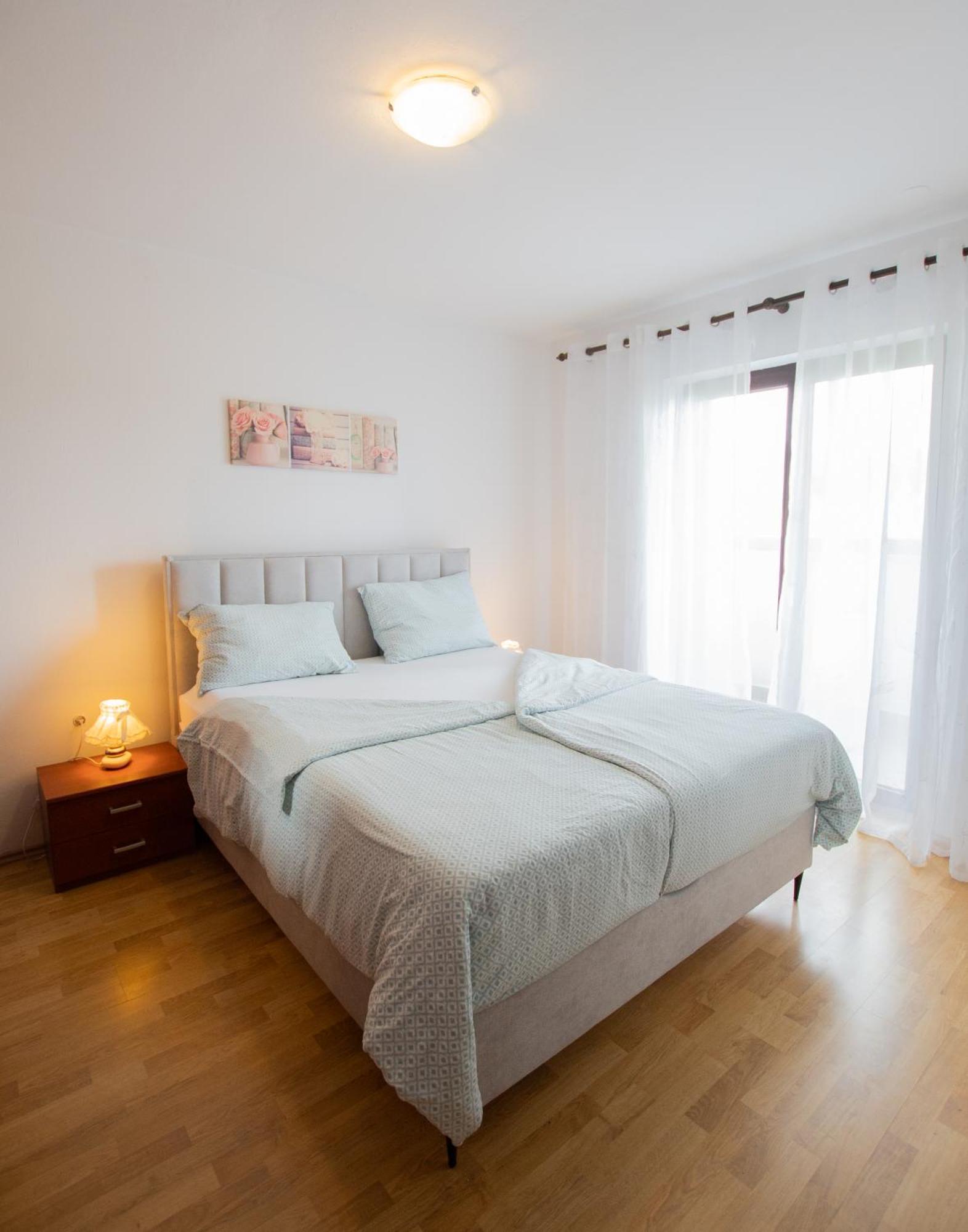 פורץ Apartments Mira 645 מראה חיצוני תמונה