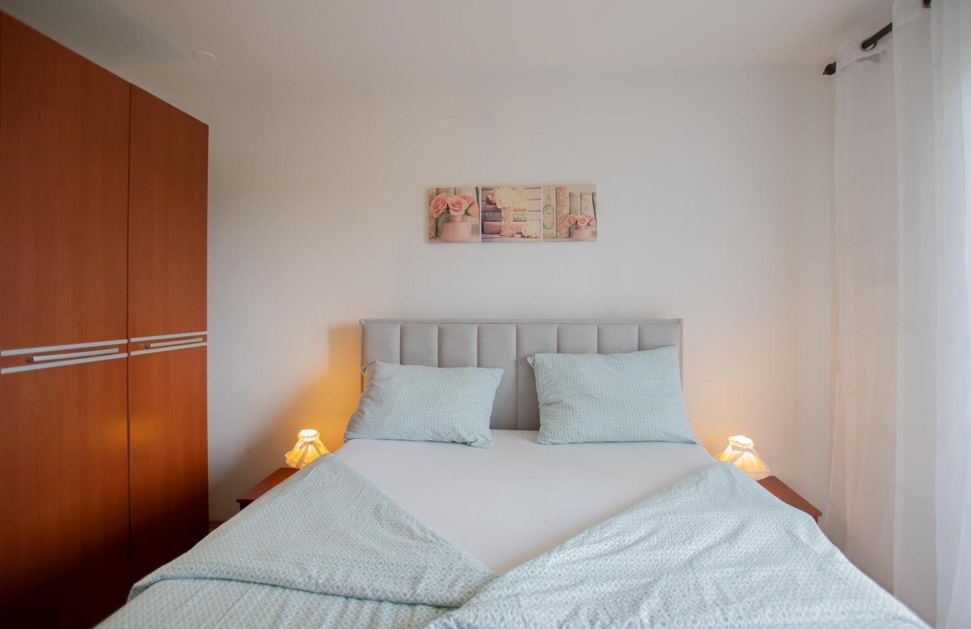 פורץ Apartments Mira 645 מראה חיצוני תמונה
